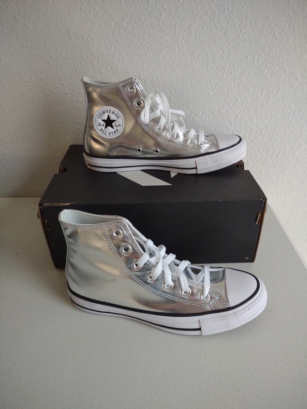 Converse Metallic Silver High Top Sneakers with White Accents 7.5 WOMEN'S - Picture 3 of 5
